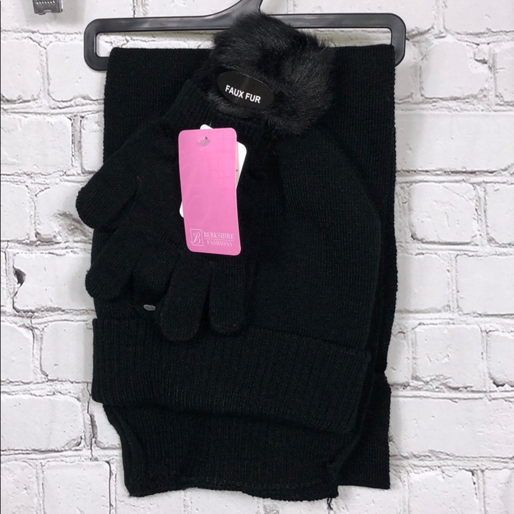 Berkshire Fashions Hat, Scarf, and Glove Set NWT